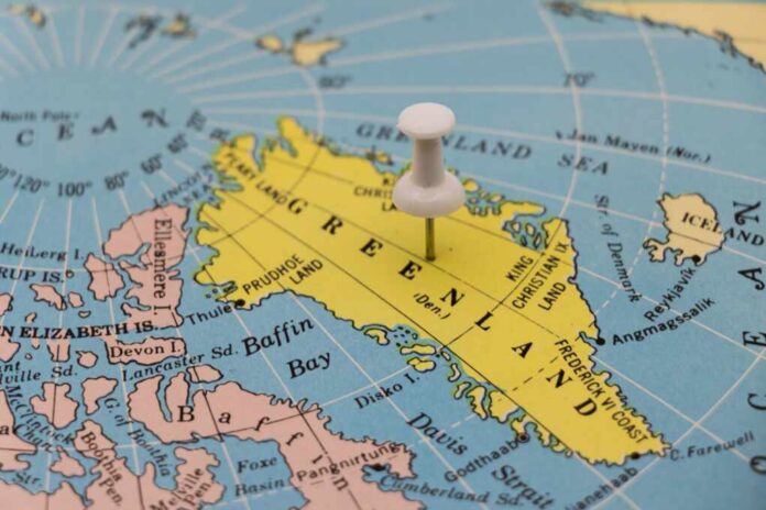 Map,Of,Greenland,Geographically,Showing,Surrounding,Areas.