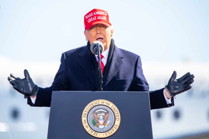 Fayetteville,,Nc,/,Usa,-,11/02/20:,Republican,Presidential,Candidate,And