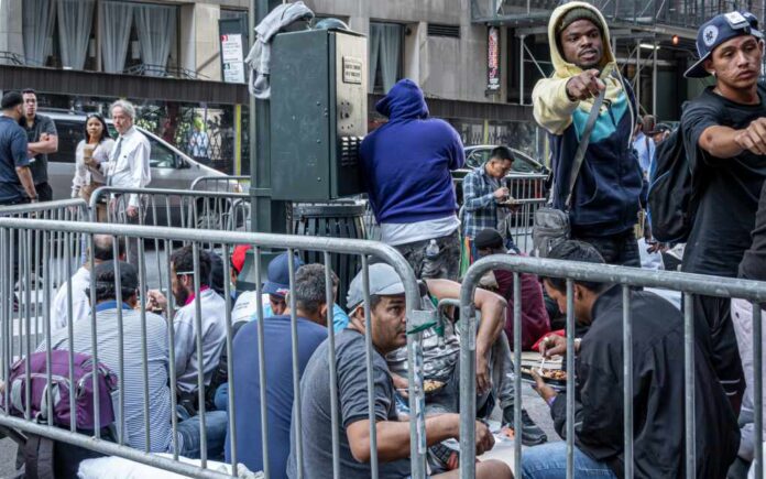 New,York,,Ny,,Usa,-,August,2,,2023:,Illegal,Immigrants