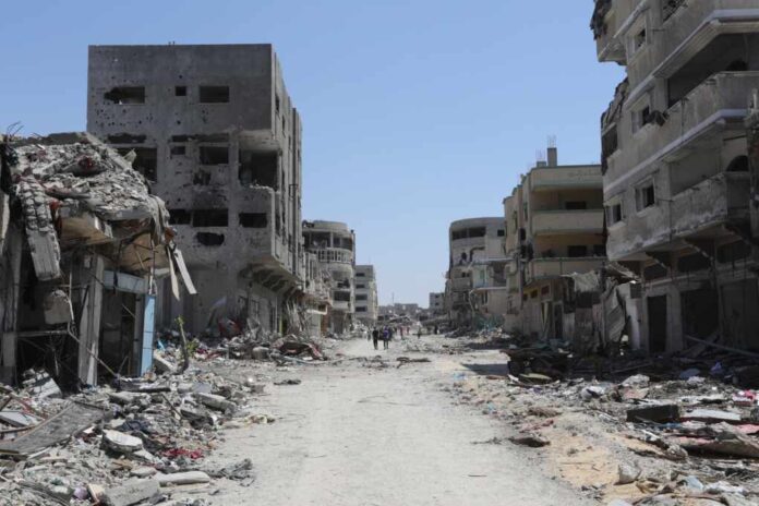 The,Massive,Destruction,Caused,By,Israeli,Bombardment,,Palestinians,Returning,To
