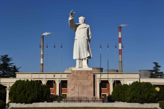 Luoyang,,Henan,Province,,China,-,October,29,2018:,A,Statue