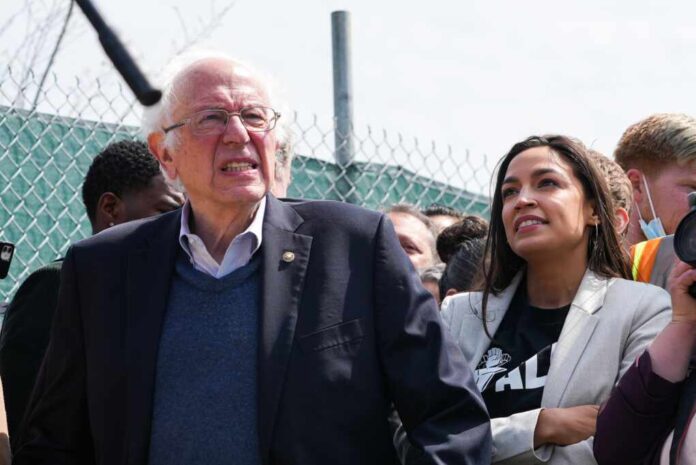 Ny,,Ny,,Usa:,April,24,,2022:,Bernie,Sanders,And,Alexandria