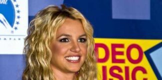 Britney Spears smiling at a music awards event