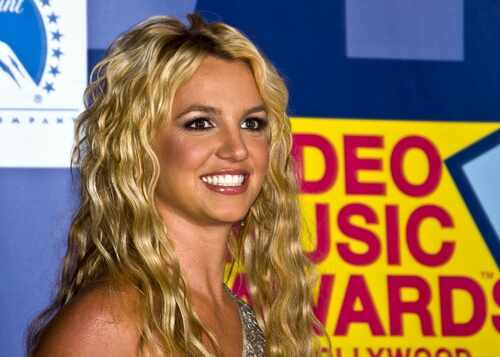 shutterstock_22487119.jpg Britney Spears smiling at a music awards event